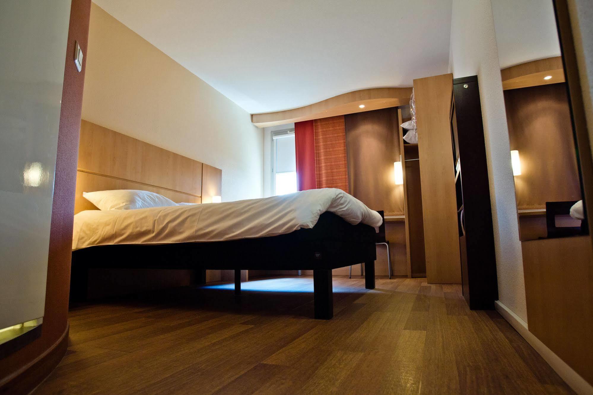 Hotel Ibis Dijon Centre Clemenceau Экстерьер фото